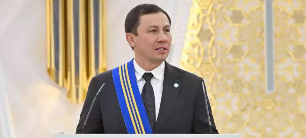 Қасым-Жомарт Тоқаев Геннадий Головкинді орденмен марапаттады