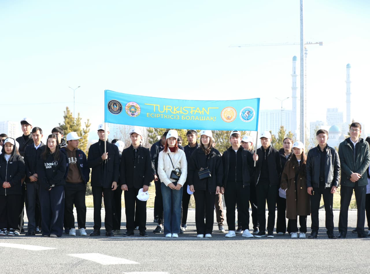 Полиция и волонтеры закрасили около 200 наркограффити в Туркестане