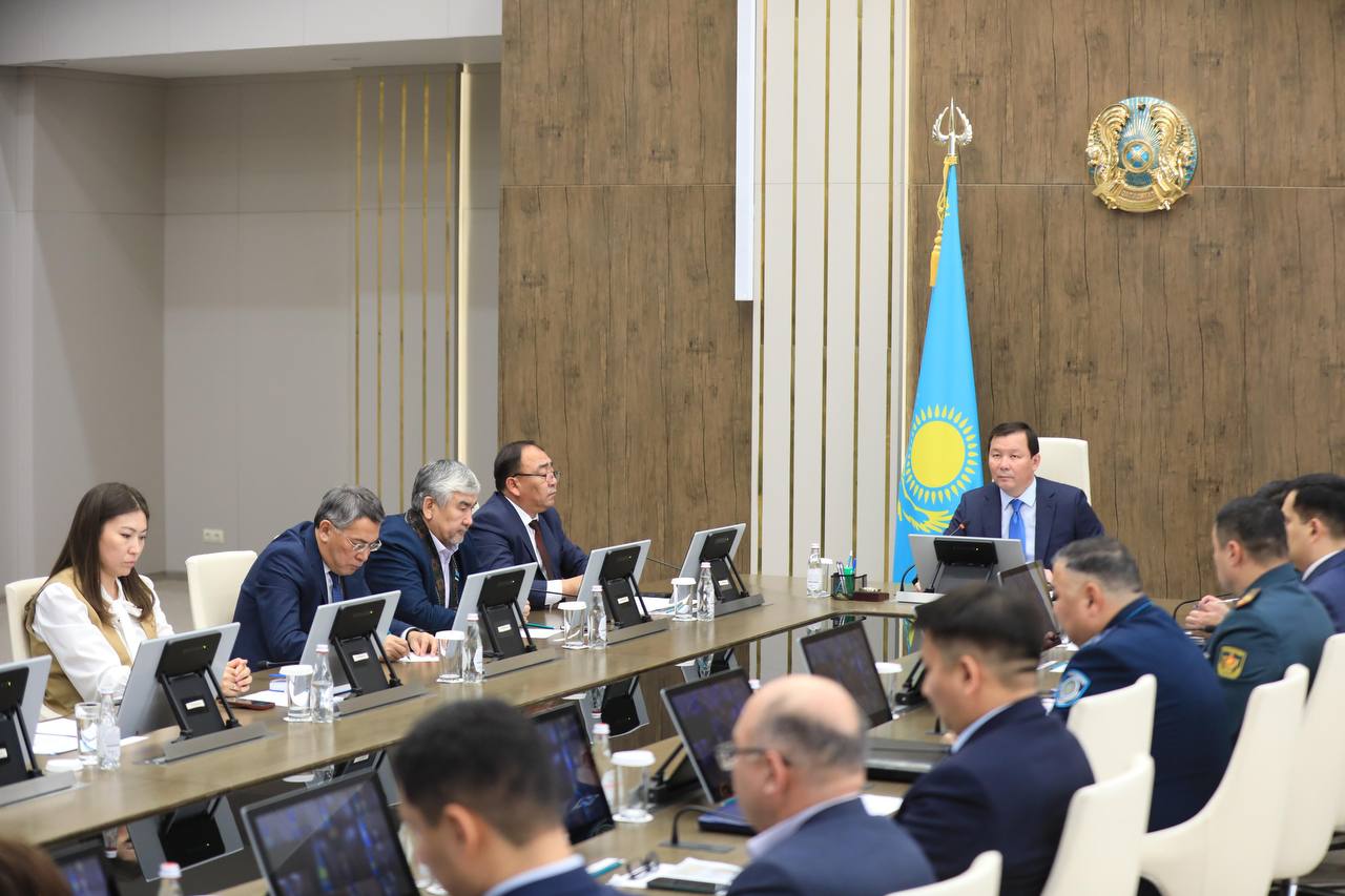 Прошло заседание комиссии по государственным символам при акиме области