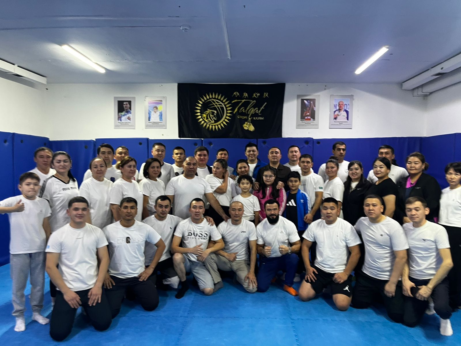 Занятие по физической подготовке с участием Айтыма Жакупова