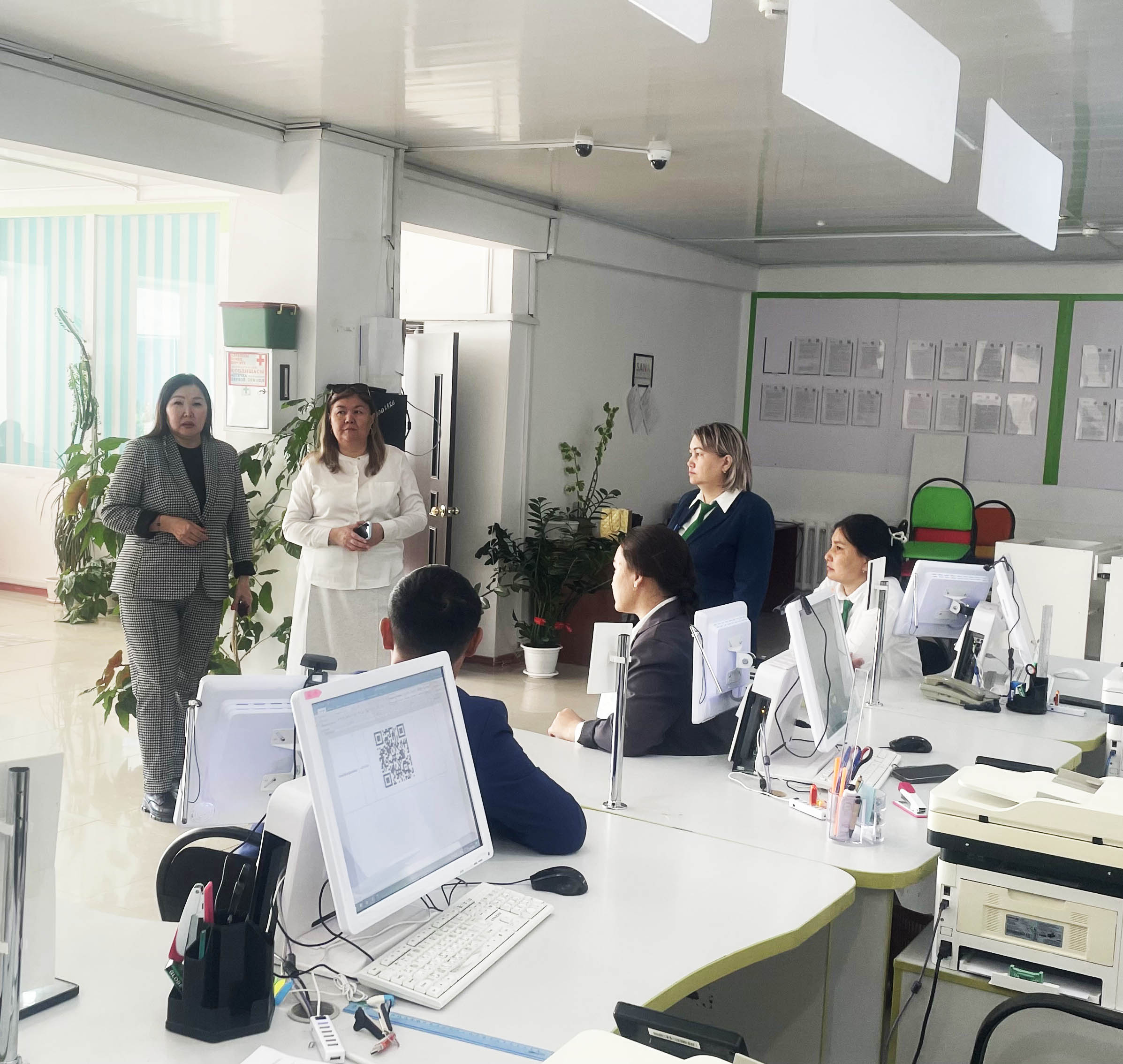 27  ноября 2025 года представителями Департамента юстиции проведен семинар с сотрудниками филиала «Государственной корпорации «Правительство для граждан» по Актюбинской области.