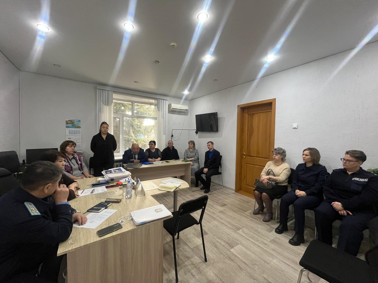 28 ноября 2025 года  состоялось внеочередное заседание комиссии по делам несовершеннолетних и защите их прав при акимате Есильского района.