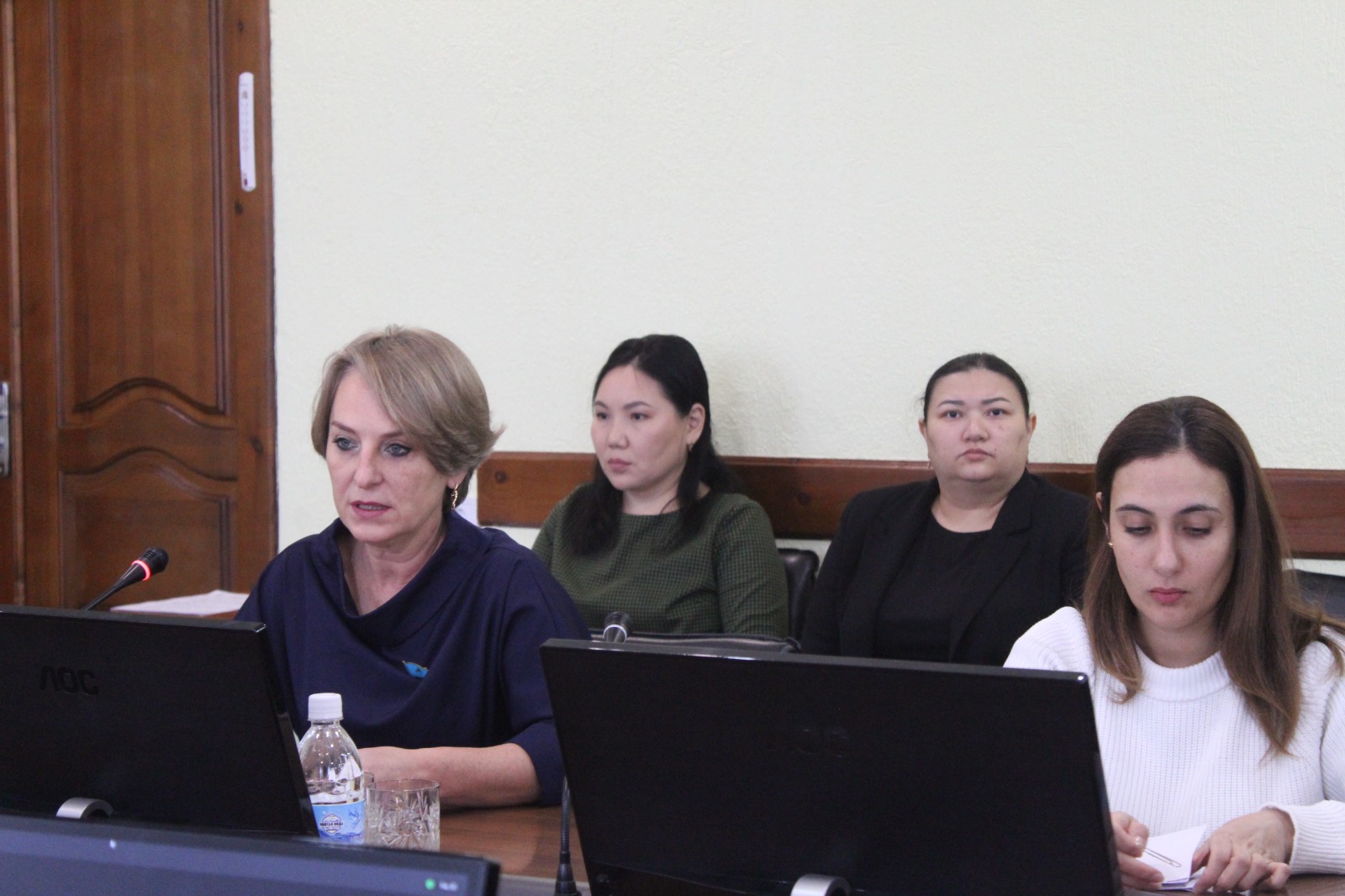 28 ноября 2025 года под председательством депутата маслихата Т. Шмидт состоялось заседание постоянной комиссии Экибастузского городского маслихата по вопросам социальной сферы