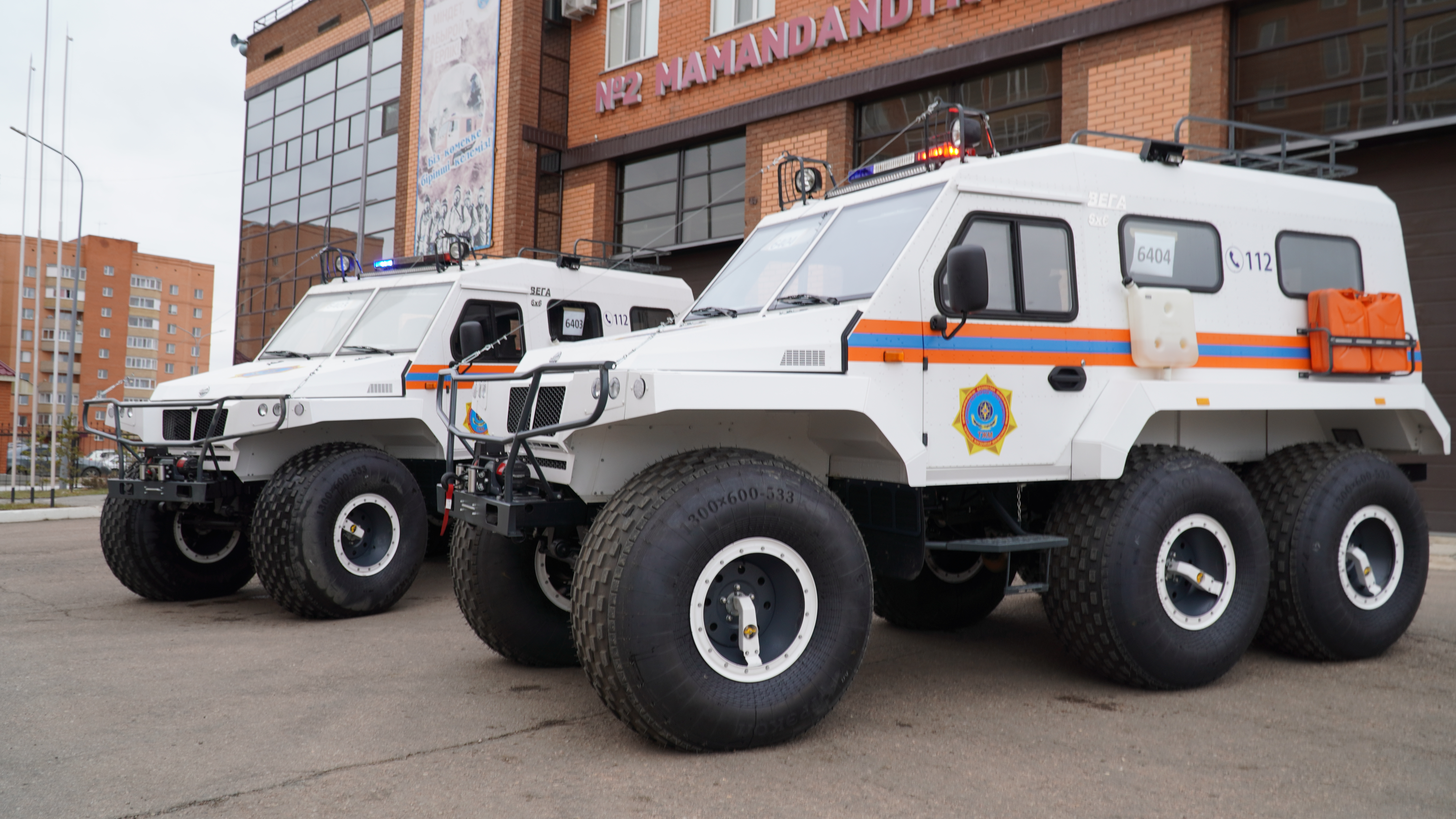 Ақмола құтқарушылары екі бірлігін жол талғамайтын техниканың алды