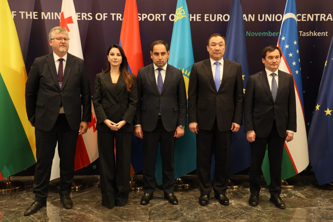 В Ташкенте состоялся Форум инвесторов по Транскаспийскому транспортному коридору и связанности