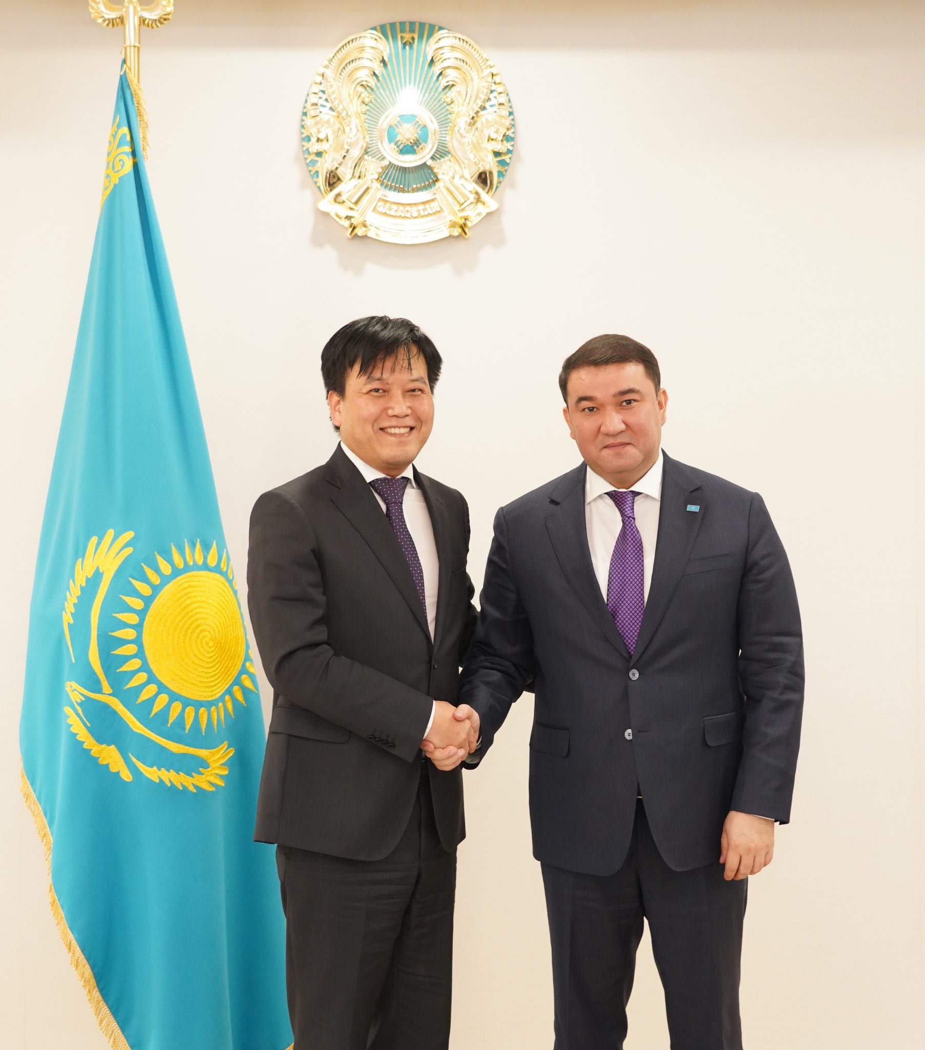 НҰРАЛХАН КӨШЕРОВ КОРЕЯЛЫҚ ИНВЕСТОРМЕН КЕЛІССӨЗ ЖҮРГІЗДІ