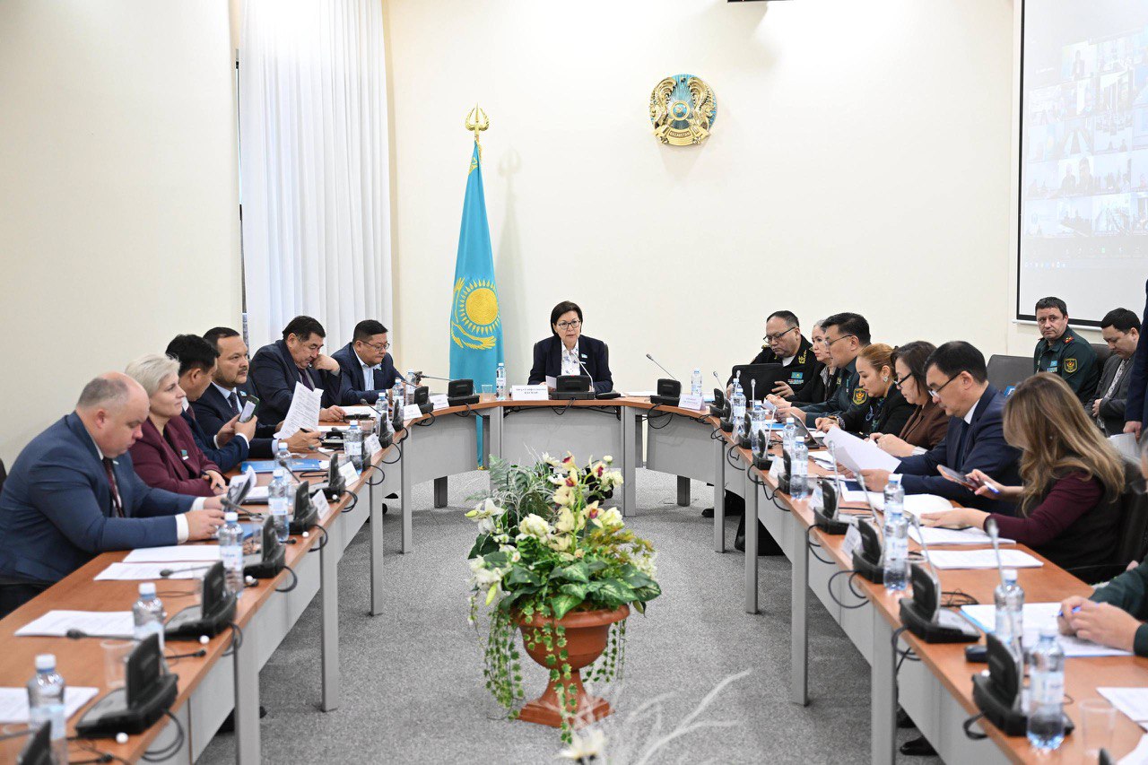 Мәжілісте әскери кафедралардағы оқыту сапасы талқыланды