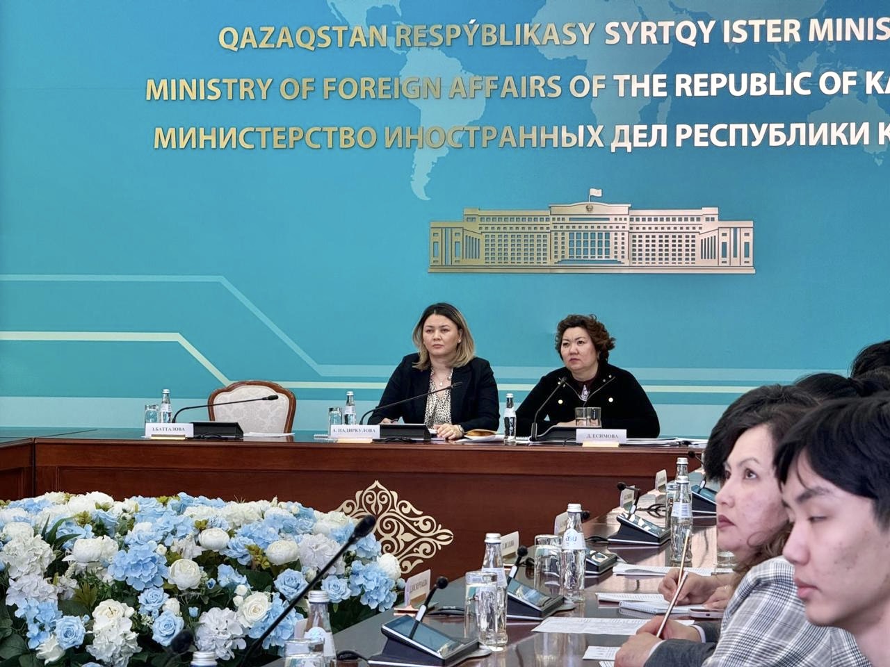 Қазақстан СІМ-де адам құқықтарын ілгерілетудегі  әлеуметтік қызметкерлердің әлеуеті талқыланды