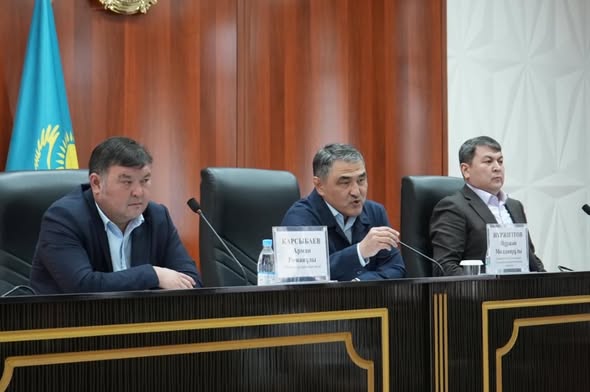 СУ РЕСУРСТАРЫ ЖӘНЕ ИРРИГАЦИЯ МИНИСТРІ НҰРЖАН НҰРЖІГІТОВ ТҮРКІСТАН ОБЛЫСЫНЫҢ ШАРУАЛАРЫМЕН КЕЗДЕСТІ