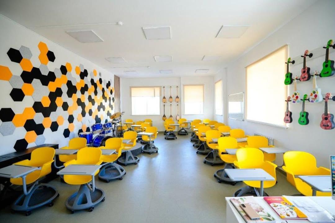 30 тысяч казахстанских детей сели за парты в обновлённых школах