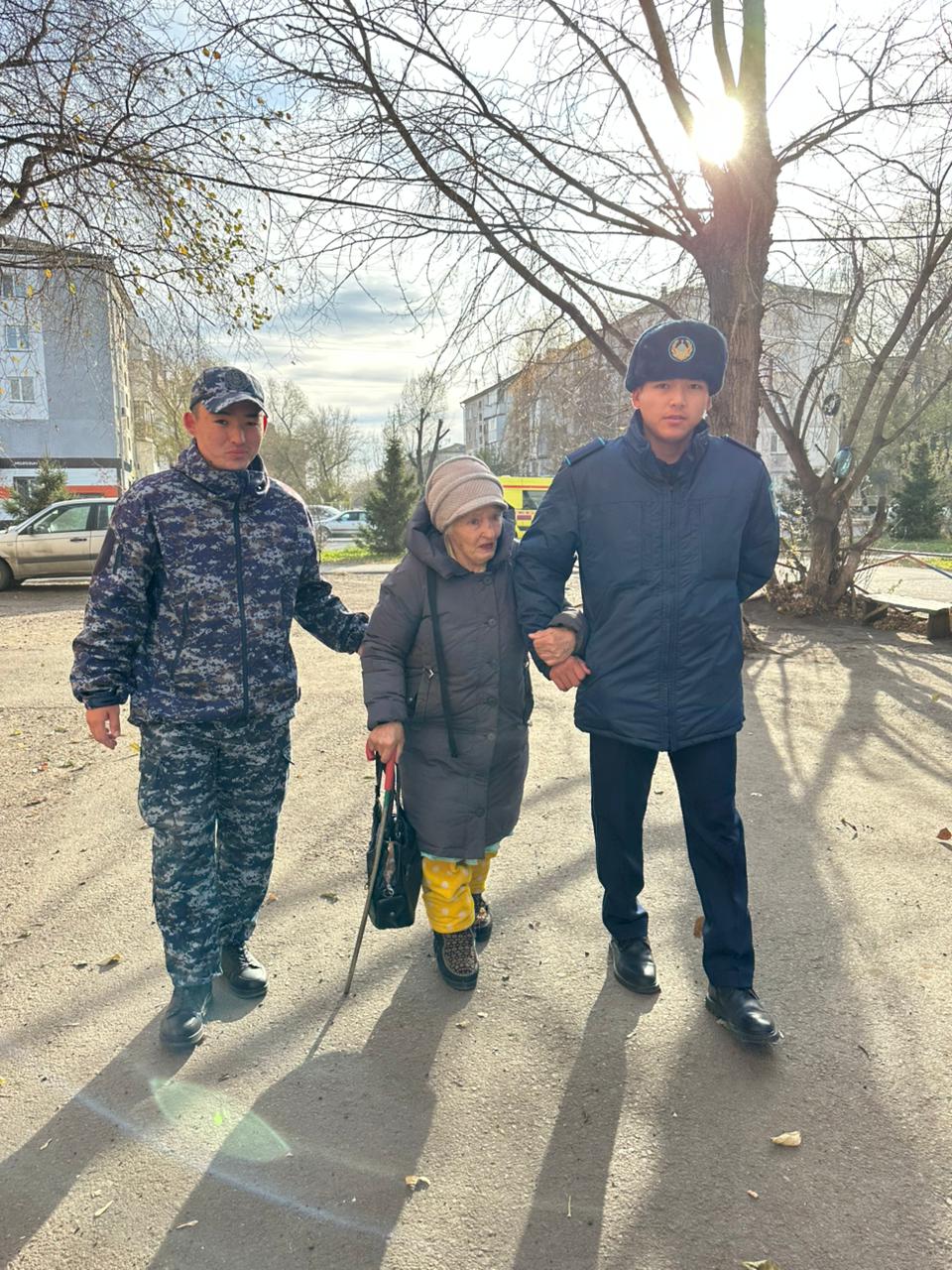 Өмірден алынған оқиға: полицейлер зейнеткерлерді адасып қалудан қалай қорғау керектігін еске салады