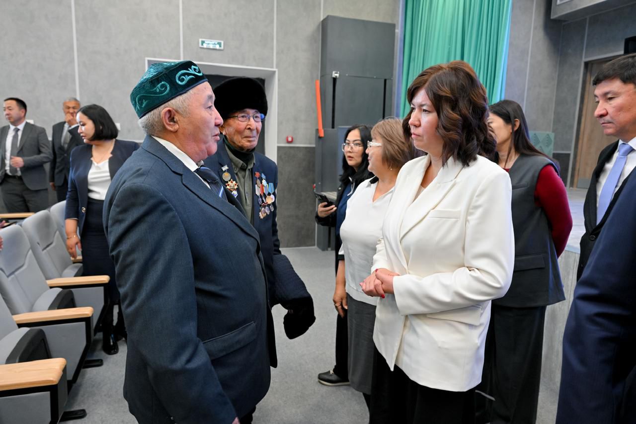 Министр просвещения Жулдыз Сулейменова проинспектировала качество образования сельских школ области Абай