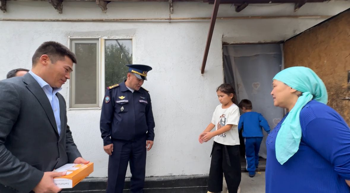 В домах социально уязвимых граждан города Туркестан установлены газосигнализаторы