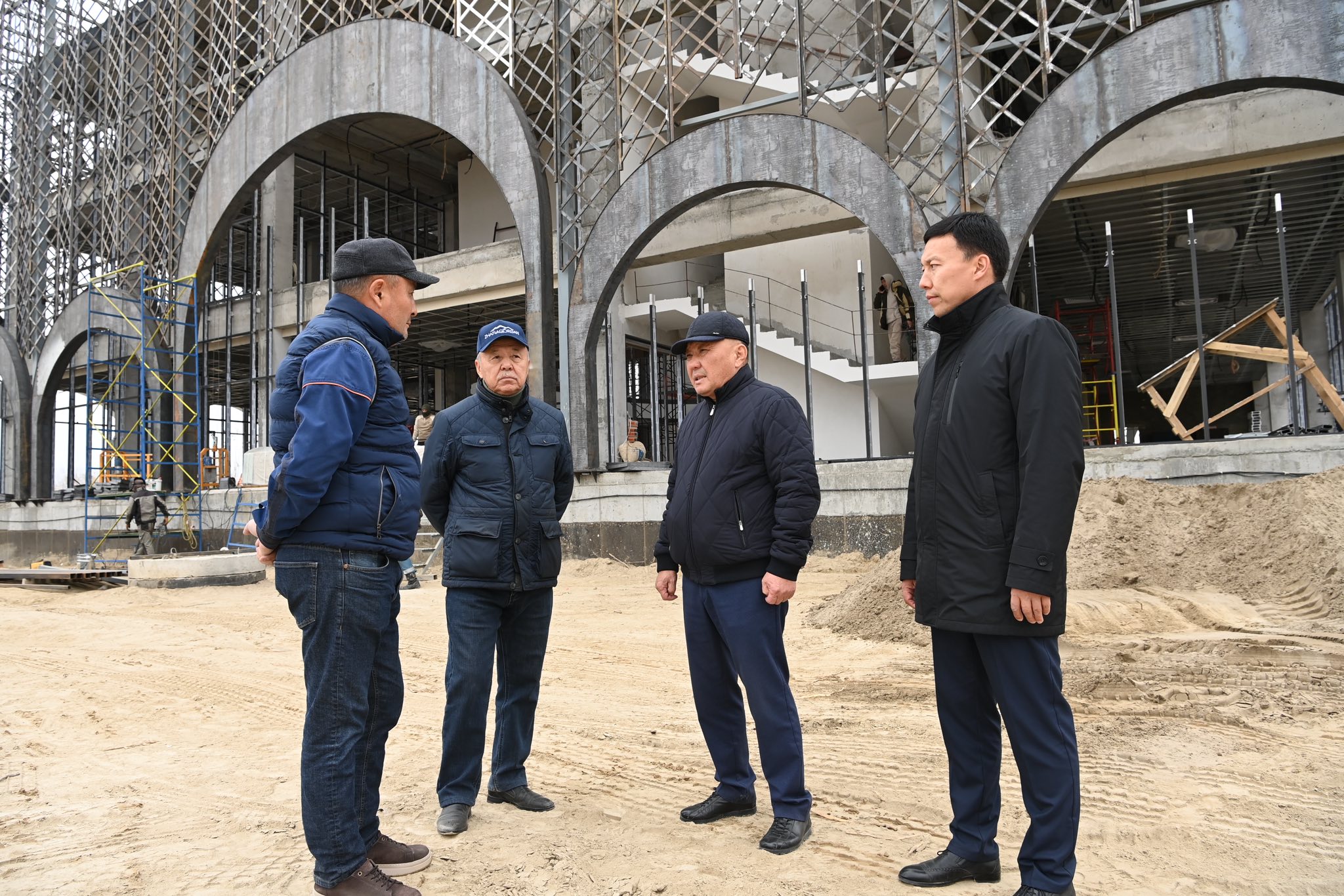 Гимнасттардың үйдегі фотосы