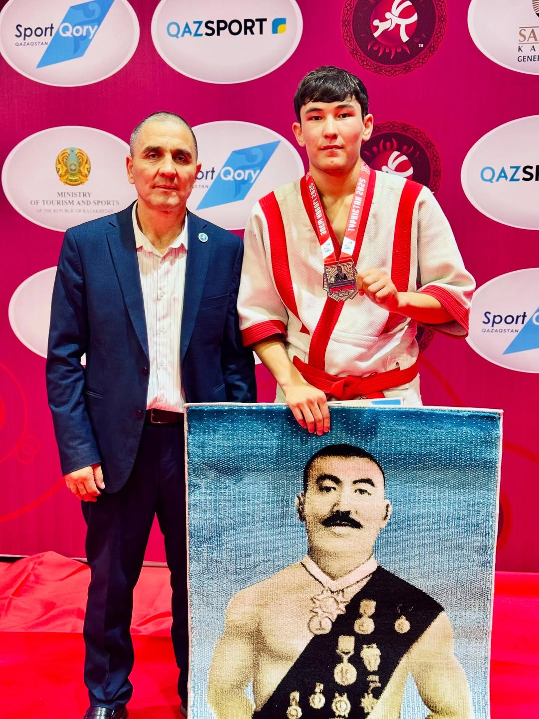 Борец из Мойынкума завоевал серебро на Кубке мира по казахской борьбе