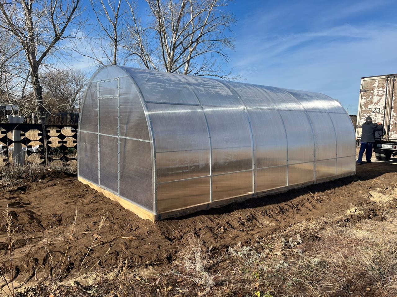 Қарабатыр ауылында мектеп жанынан заманауи жылыжай ашылды