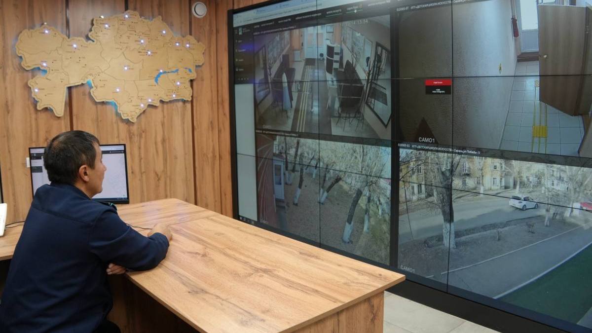 Айғайлаған бейнемен қосарланған ену Рэйчел Луттрелл порно