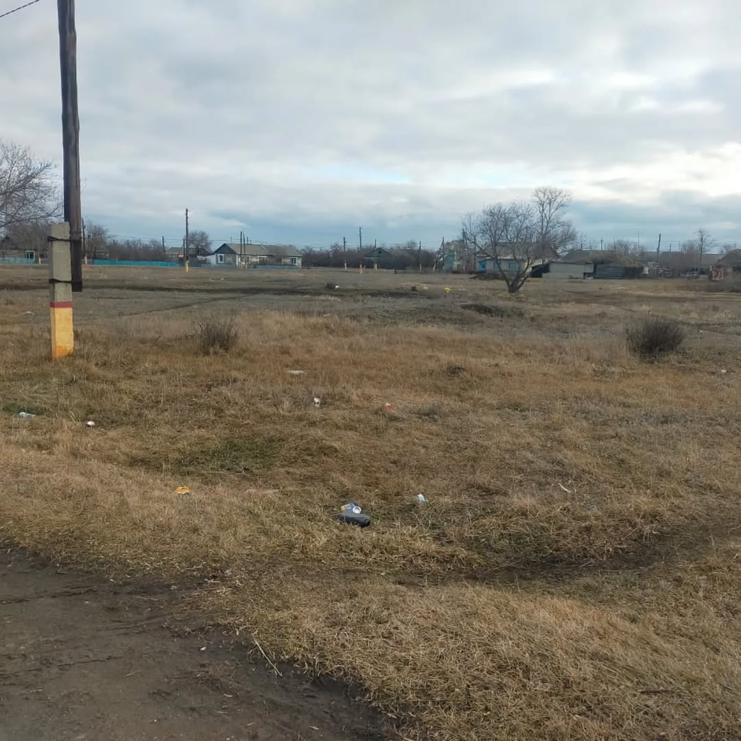 Проведена уборка мусора между селами, вдоль улиц.