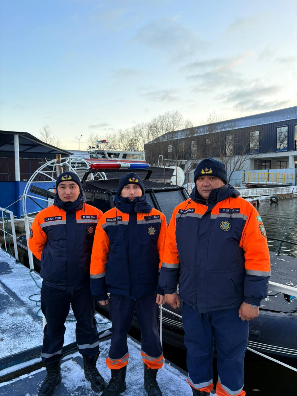 Столичные спасатели спасли жизнь мужчине