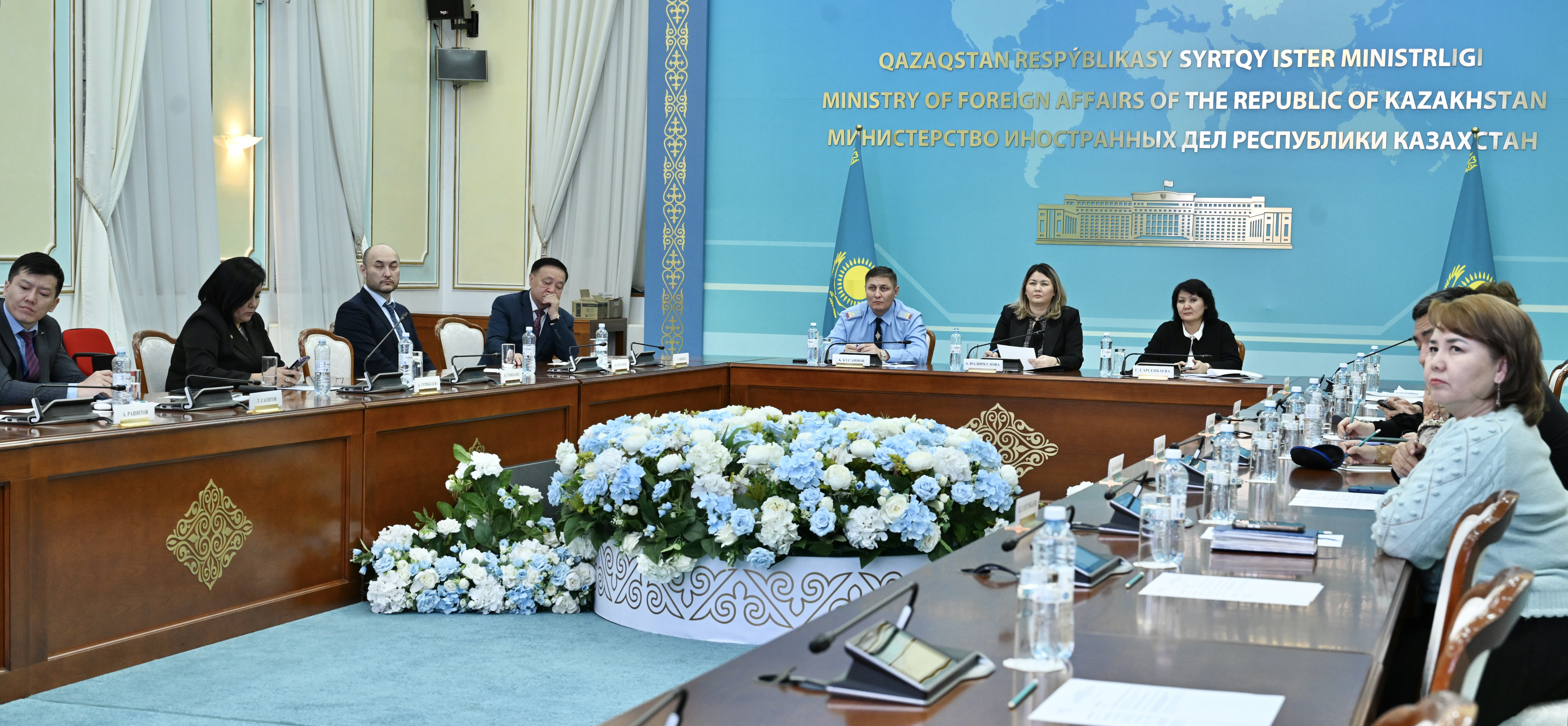 Қазақстан СІМ-де зейнет жасындағы азаматтардың әлеуметтік-экономикалық және мәдени құқықтары талқыланды