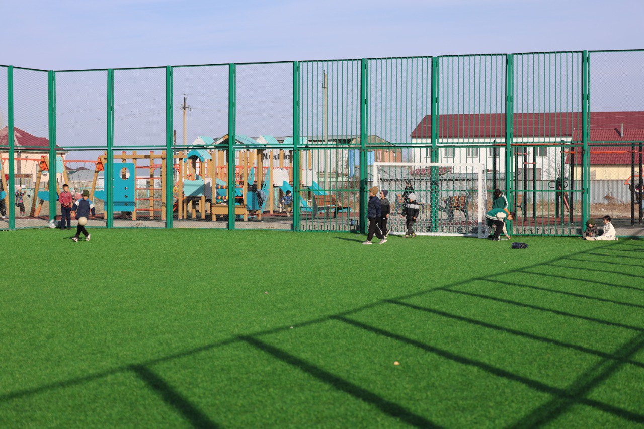 Целиноград ауданы күн сайын көркейіп келеді: балалар және спорт алаңдары ашылды.