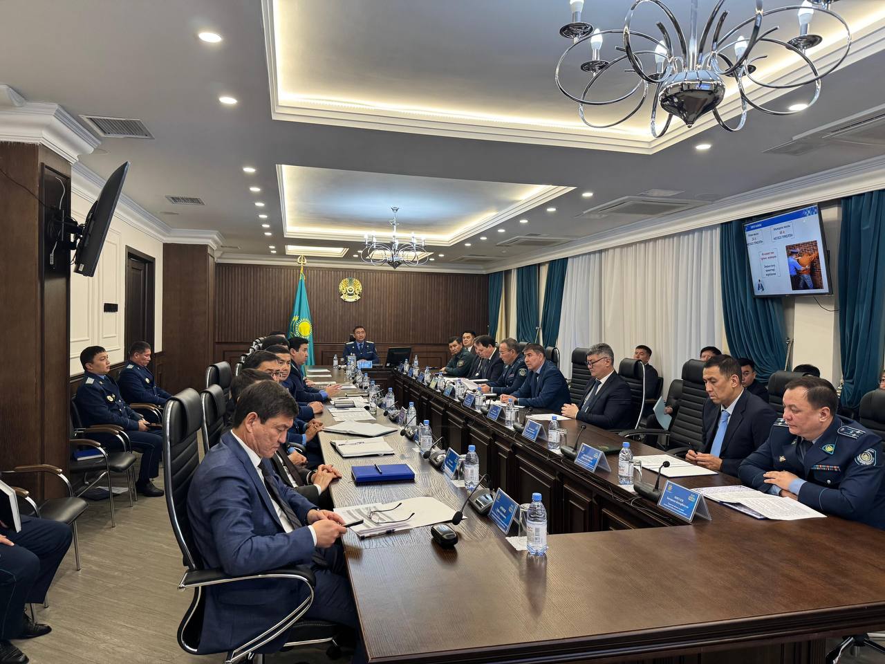 Түркістан облысыныда шекаралық бақылау бекеттеріндегі есірткі контрабандасына қарсы күрес шараларының тиімділігі талқыланды