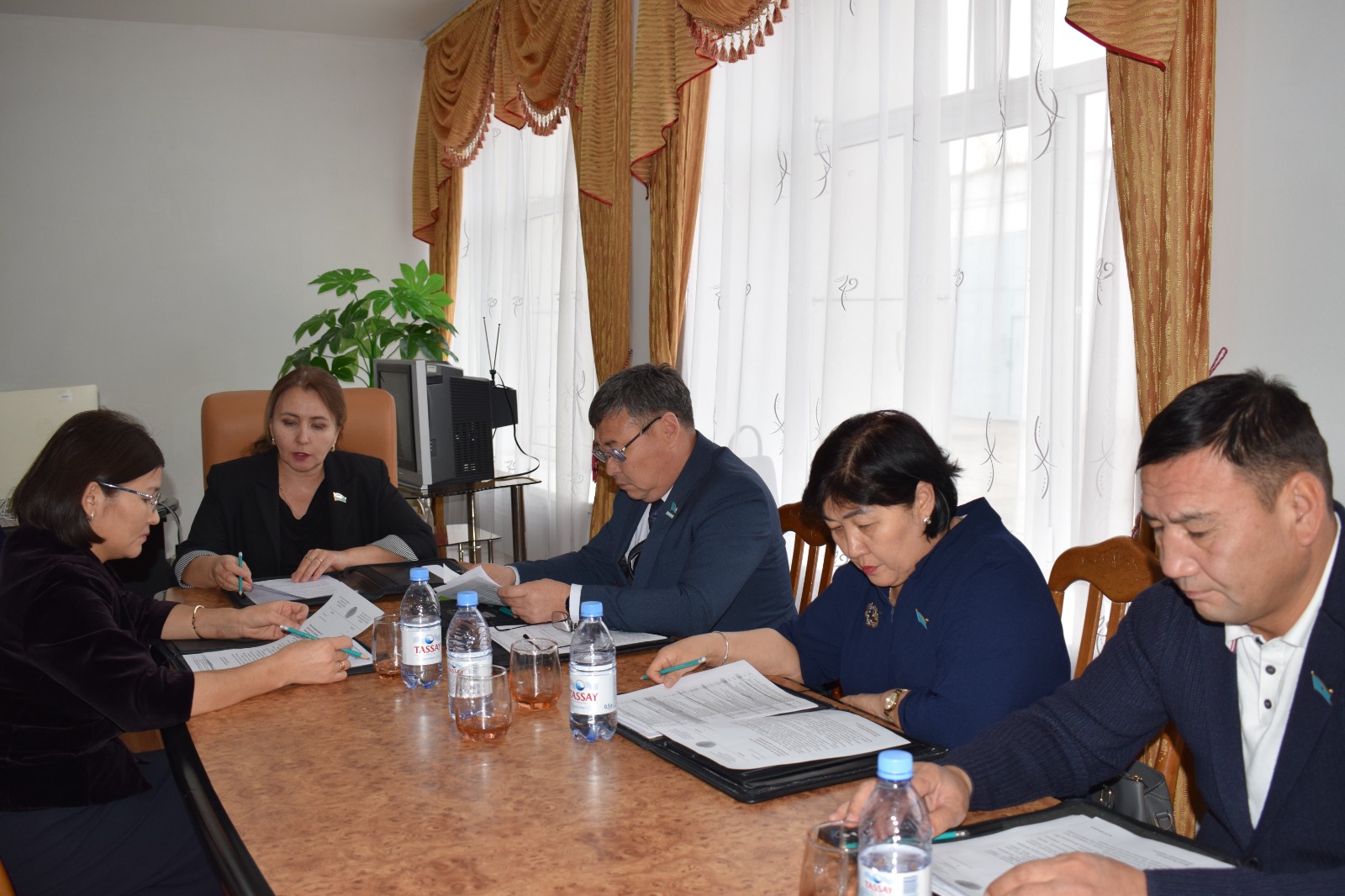 Аудандық мәслихаттың экономика және бюджет жөніндегі тұрақты комиссия отырысы