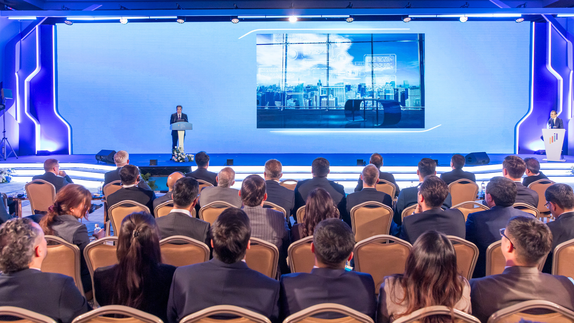 Премьер-министр РК Олжас Бектенов принял участие в VIII Казахстанском круглом столе по глобальным инвестициям (KGIR-2025)