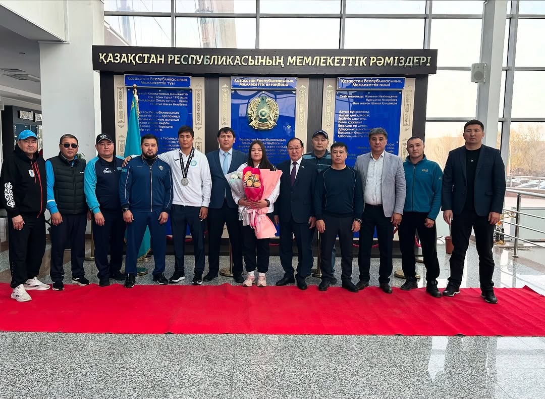 Торжественная церемония встречи жамбылских спортсменов, завоевавших серебряные медали на Азиатских играх
