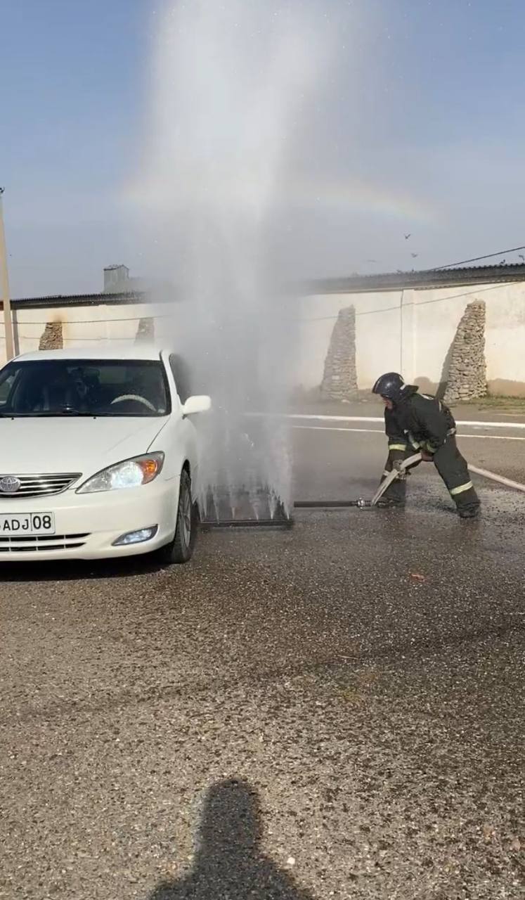 Жігіттің өкшесін тығып қояды