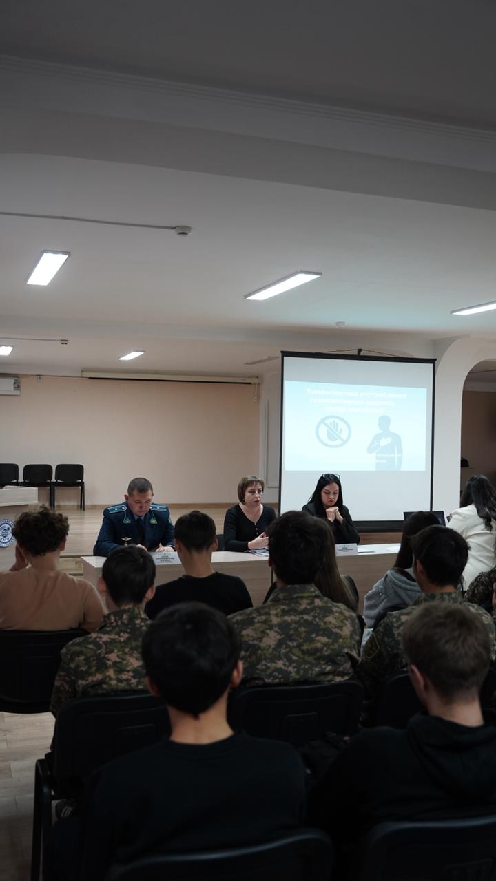 «Заң және жастар»: өмір туралы әңгіме, заң және қателіксіз таңдау