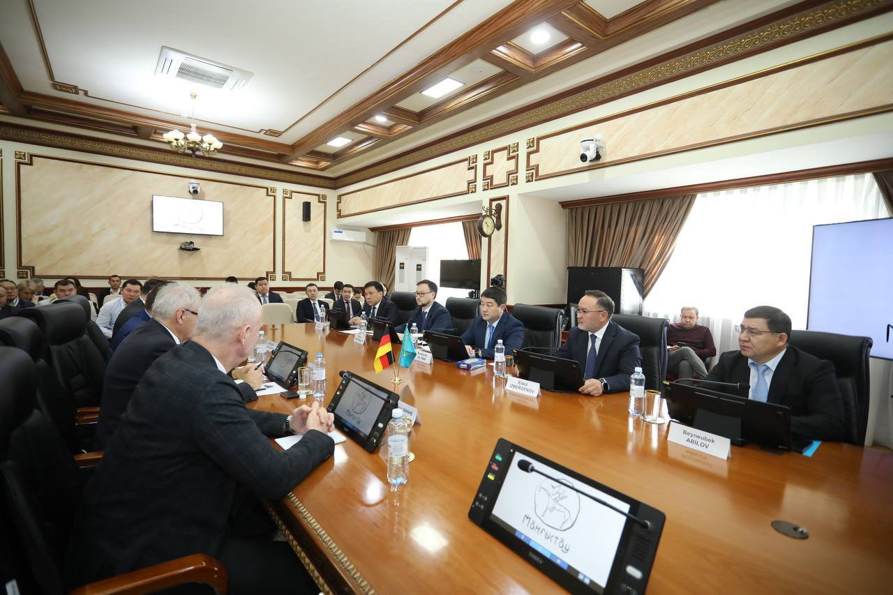 Аким Мангистауской области встретился с Генеральным консулом  Республики Германия