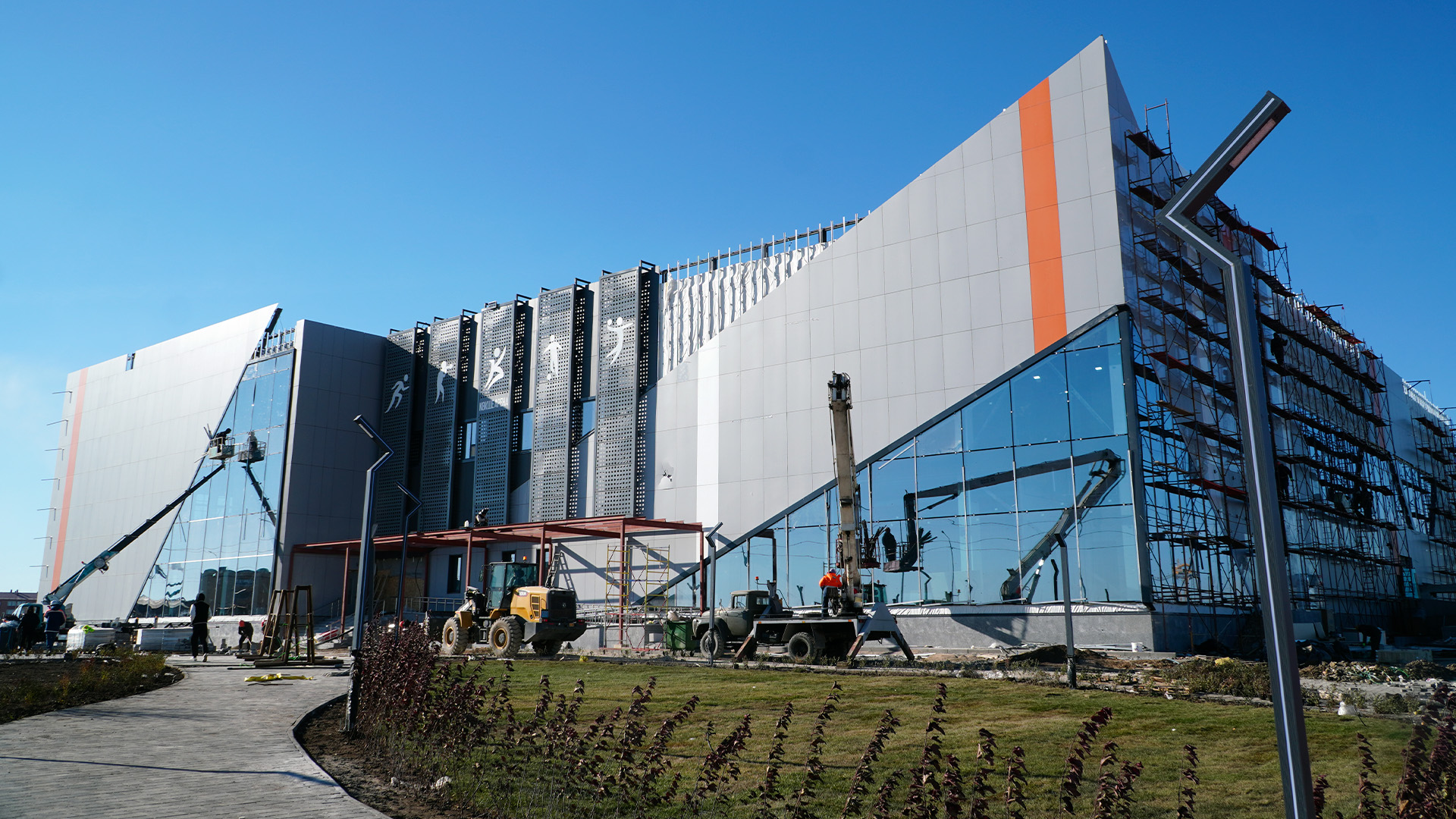 Президент тапсырмасы бойынша Көкшетауда қайтарылған активтер қаражаты есебінен жаңа спорт кешені салынуда