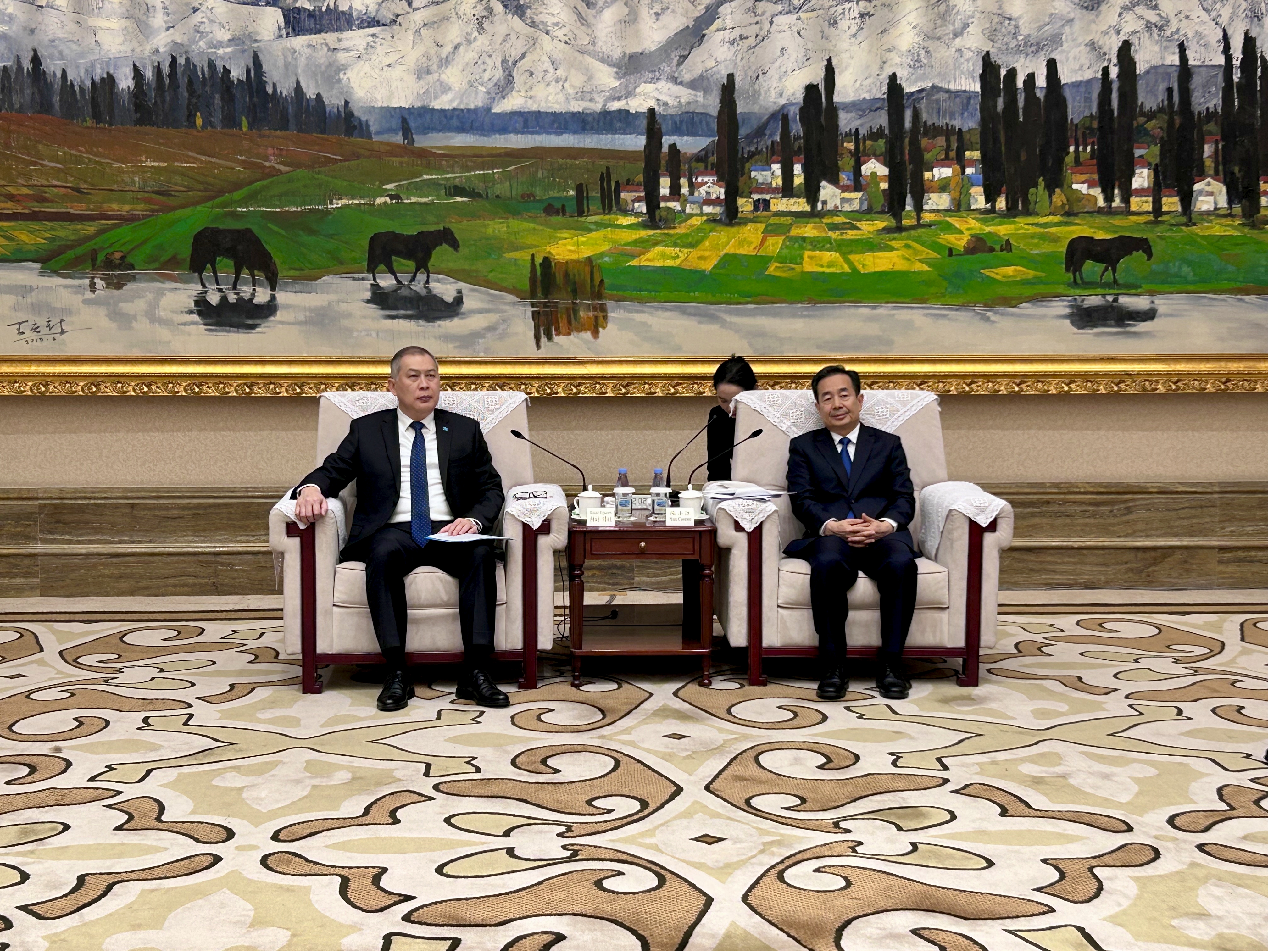 Казахстан и СУАР КНР нацелены на расширение приграничного сотрудничества