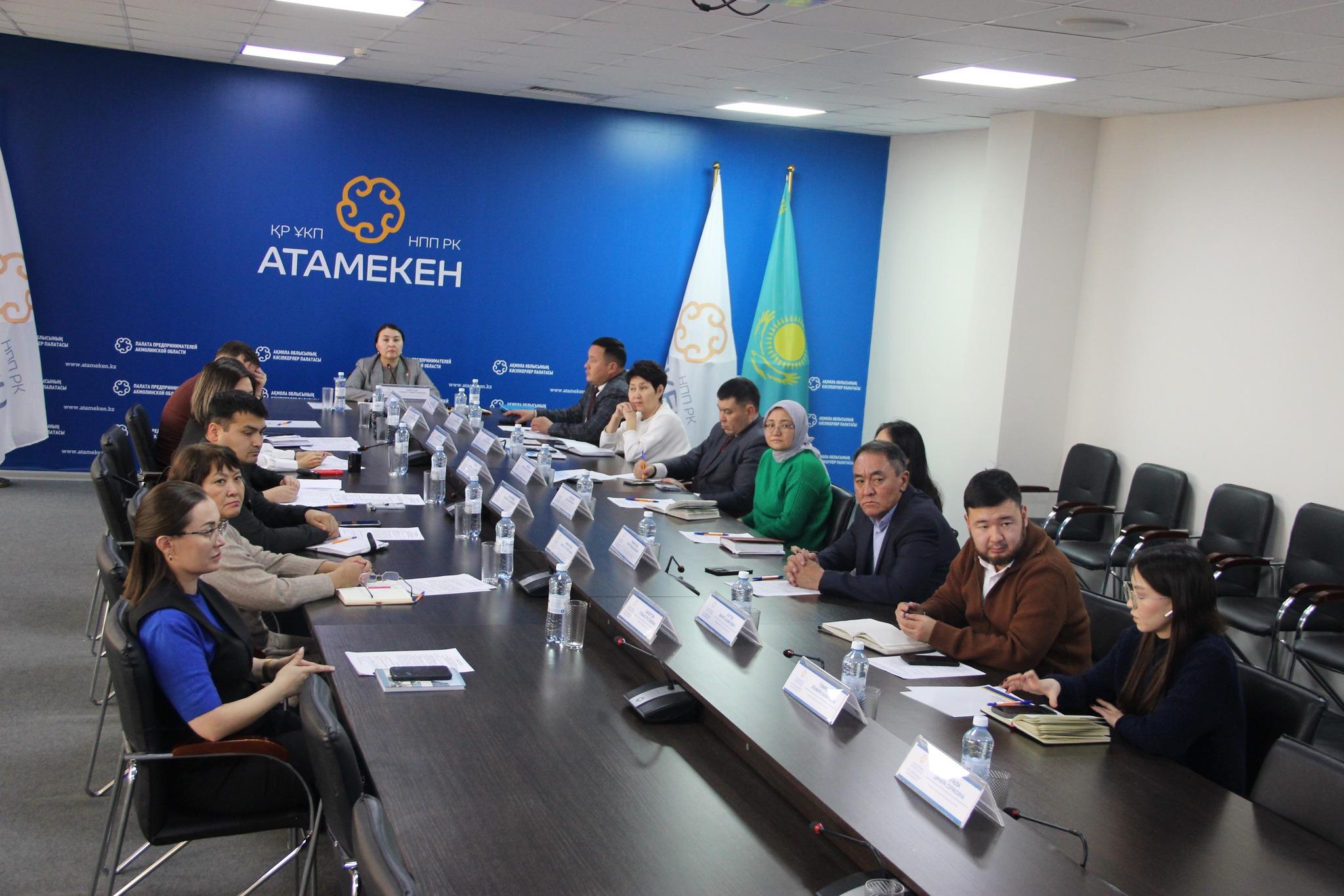 ВОПРОСЫ КАДРОВОГО ПОТЕНЦИАЛА МОЛОЧНОЙ ОТРАСЛИ ОБСУДИЛИ В АКМОЛИНСКОЙ ОБЛАСТИ