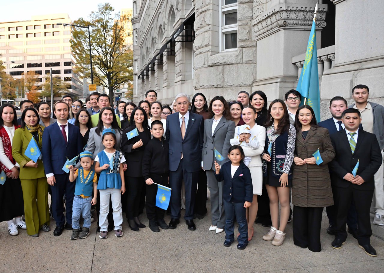 Президент Қасым-Жомарт Тоқаевты АҚШ-та оқитын қазақ студенттері қарсы алды