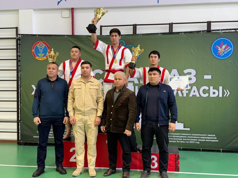 «Жас Сарбаз барысы»: молодежный турнир по қазақ күресі прошел в Астане