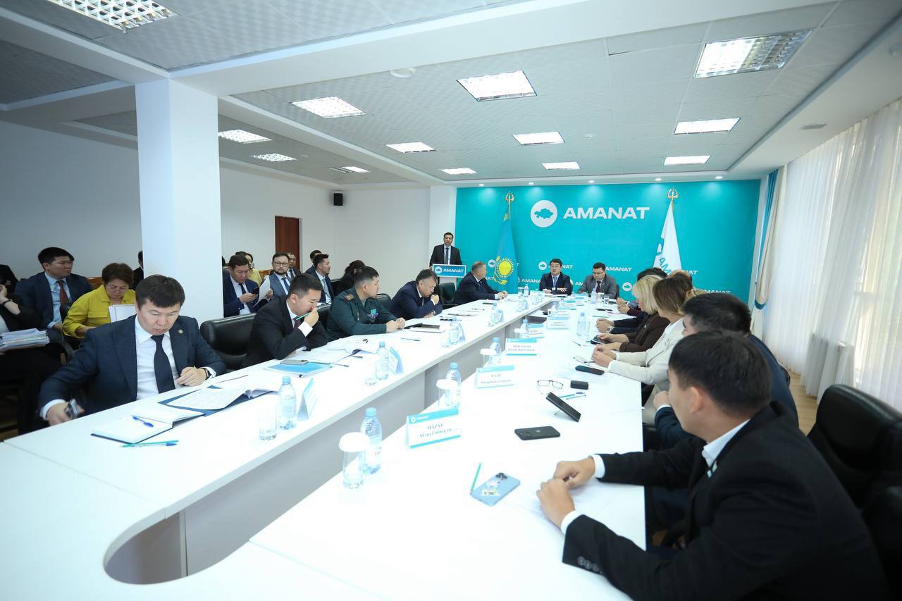 В Мангистауской области состоялось заседание депутатской фракции партии «АМАNАТ»