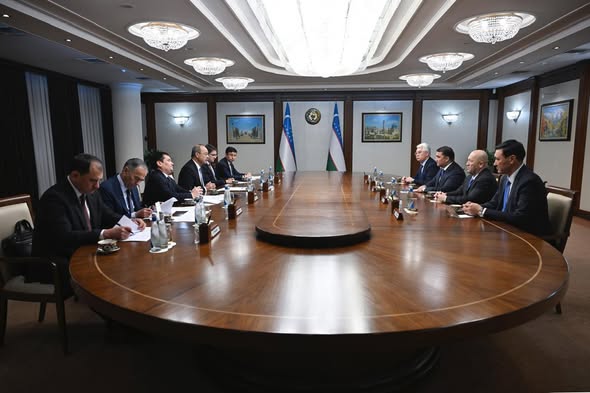 ГЛАВА ТУРКЕСТАНСКОЙ ОБЛАСТИ ВСТРЕТИЛСЯ С ПРЕМЬЕР-МИНИСТРОМ РЕСПУБЛИКИ УЗБЕКИСТАН