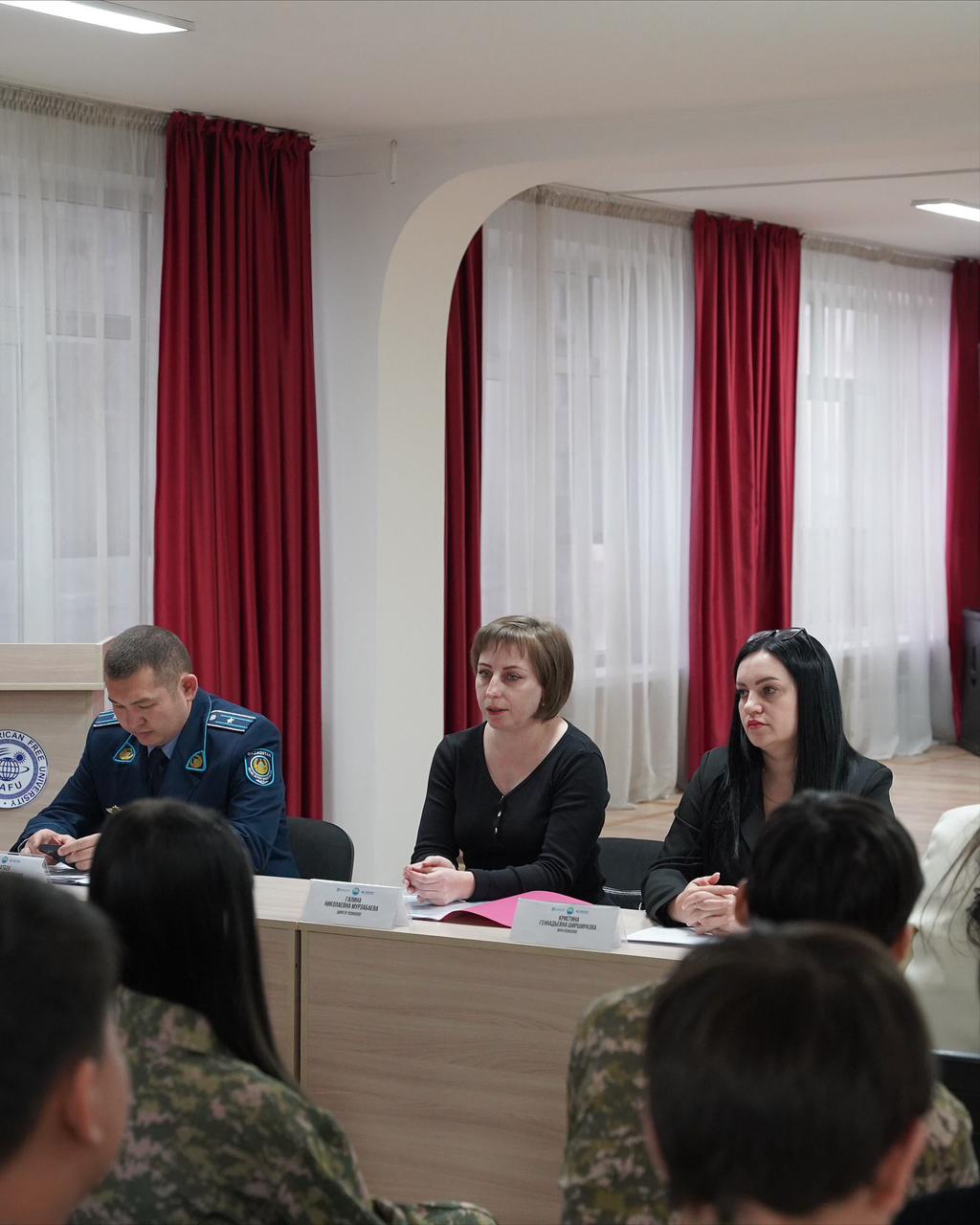 В ВКО полицейские рассказали студентам о вреде наркотиков и выборе здорового пути