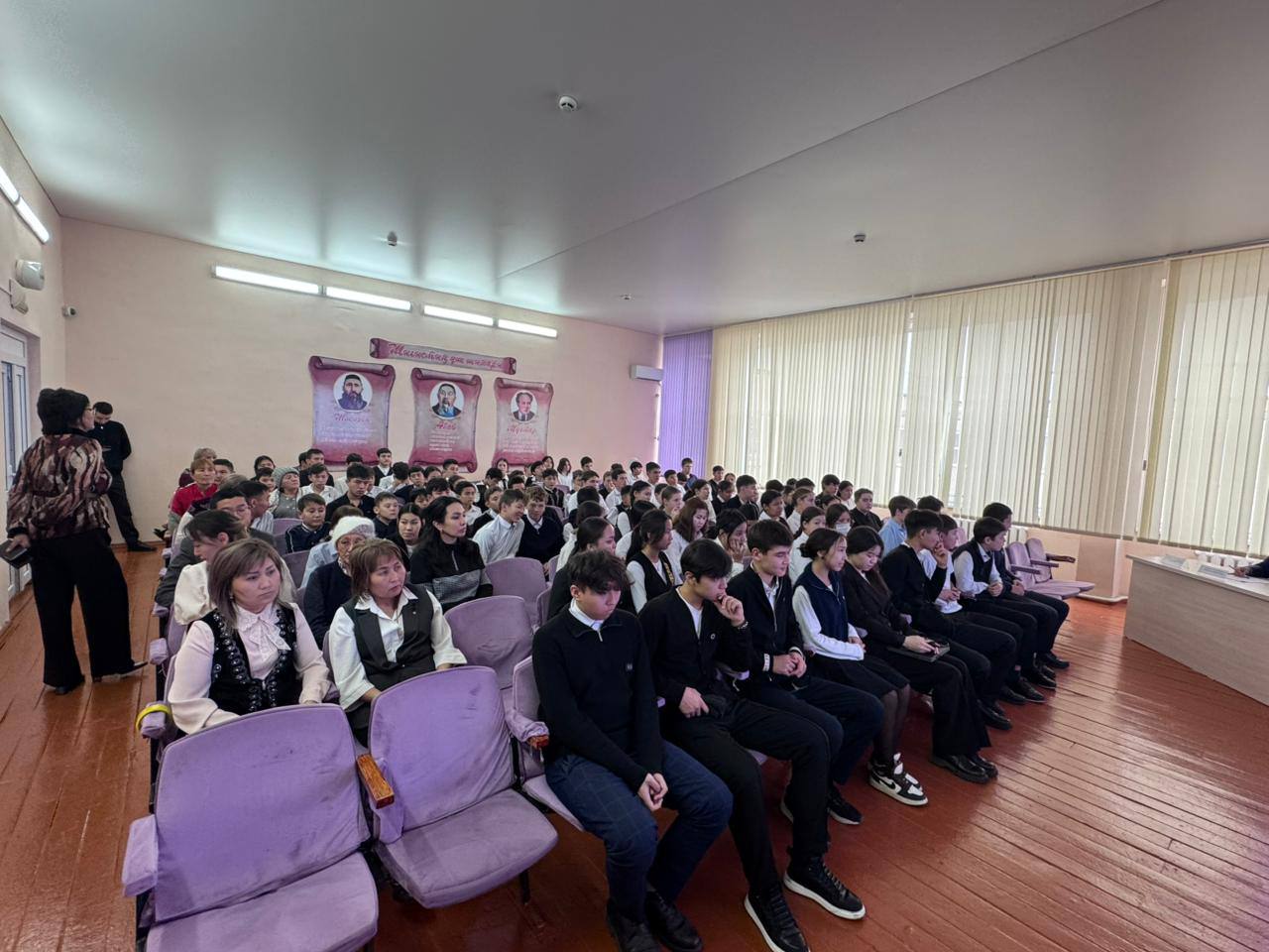 Бүгін Өзерки ауылында «Заң мен тәртіп» тақырыбында мектеп оқушыларымен кездесу өтті.