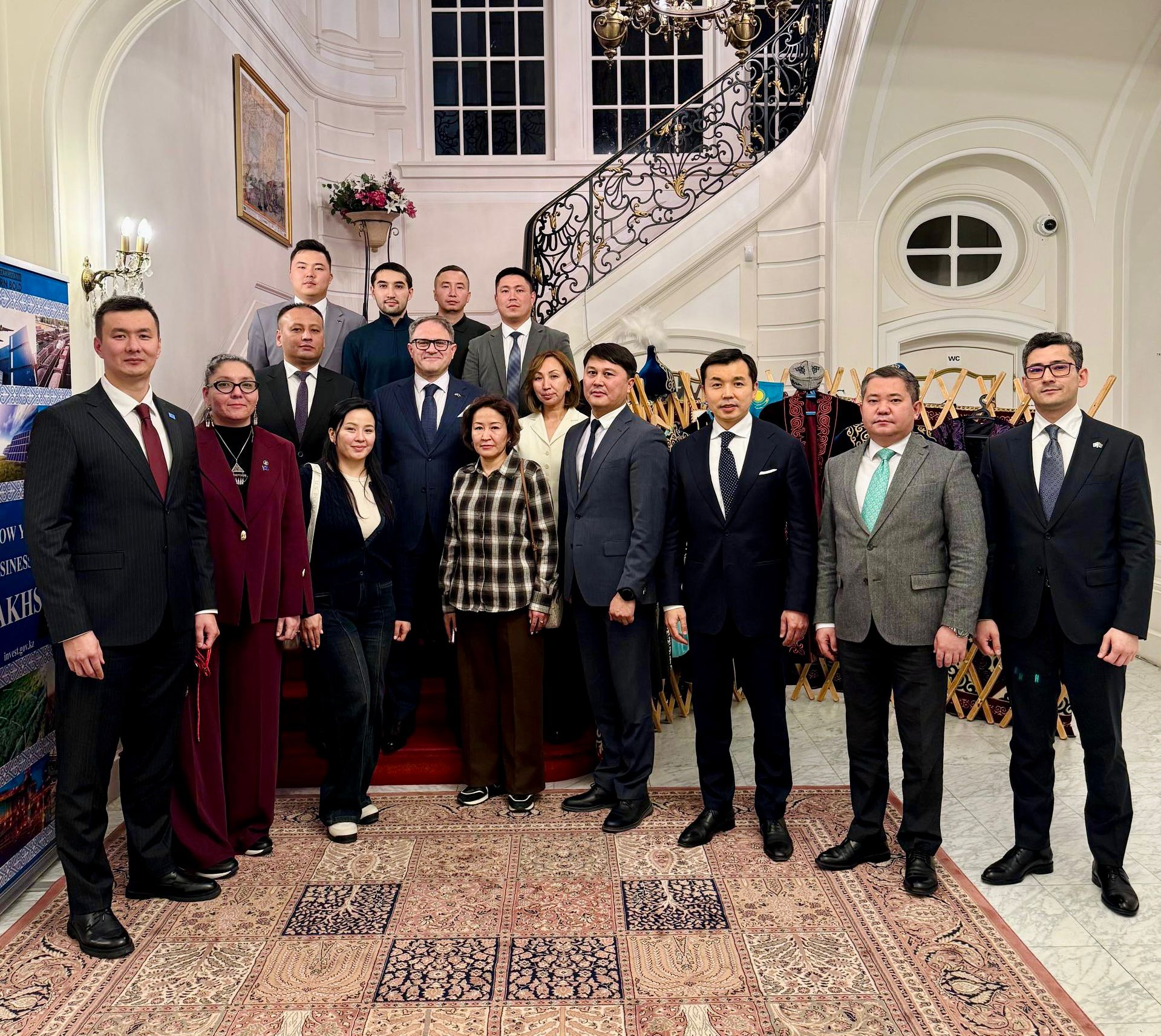 Қазақстан Президенті жанындағы Мемлекеттік басқару академиясының тыңдаушылары Брюссельде тағылымдамадан өтуде