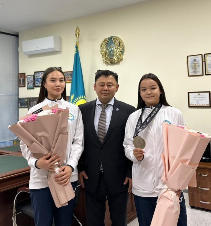 ШҚО дене шынықтыру және спорт басқармасының басшысы 2025 жылғы III жазғы Жасөспірімдер Азия ойындарының қатысушыларымен кездесті