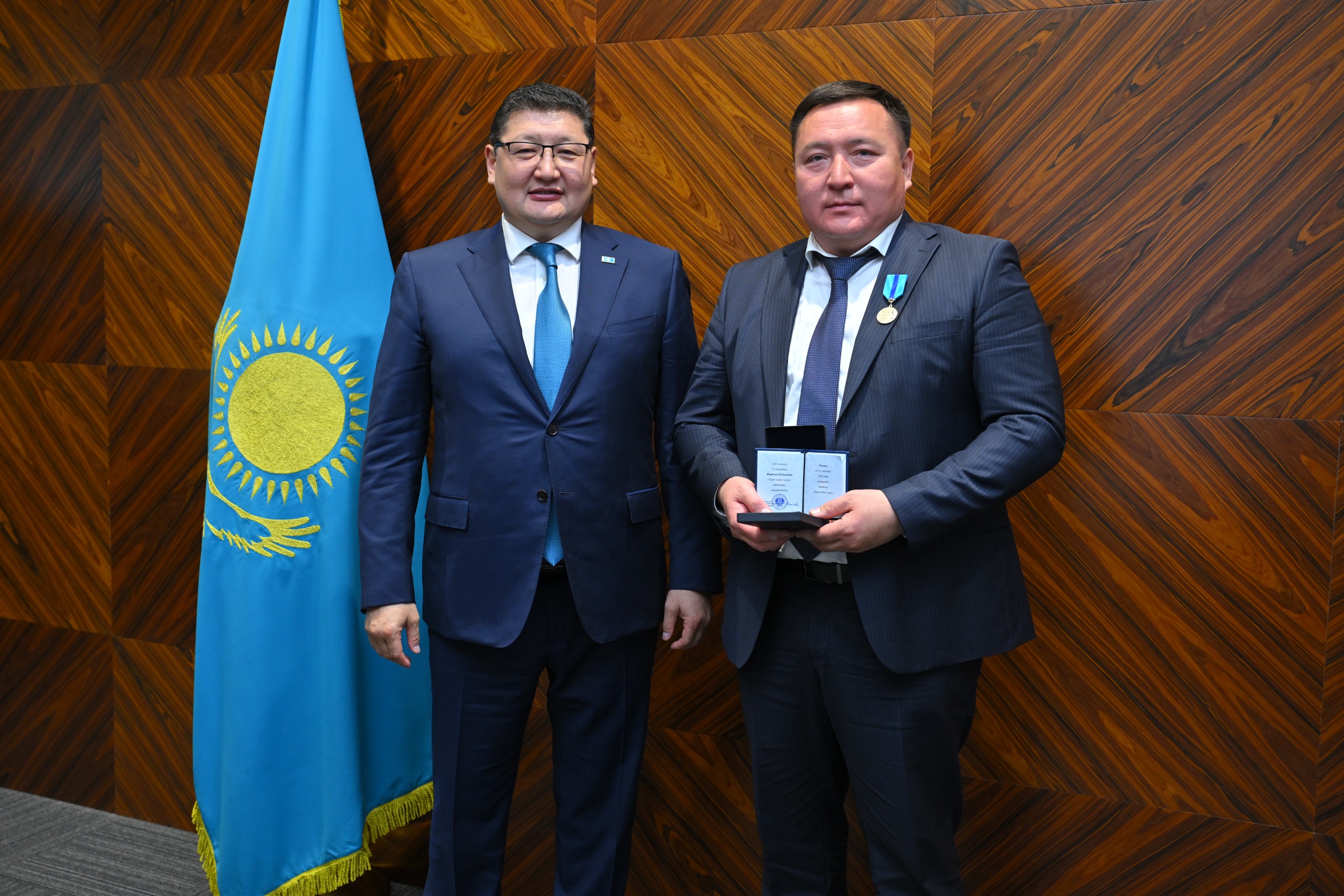 ҚҰТТЫҚТАЙМЫЗ! 