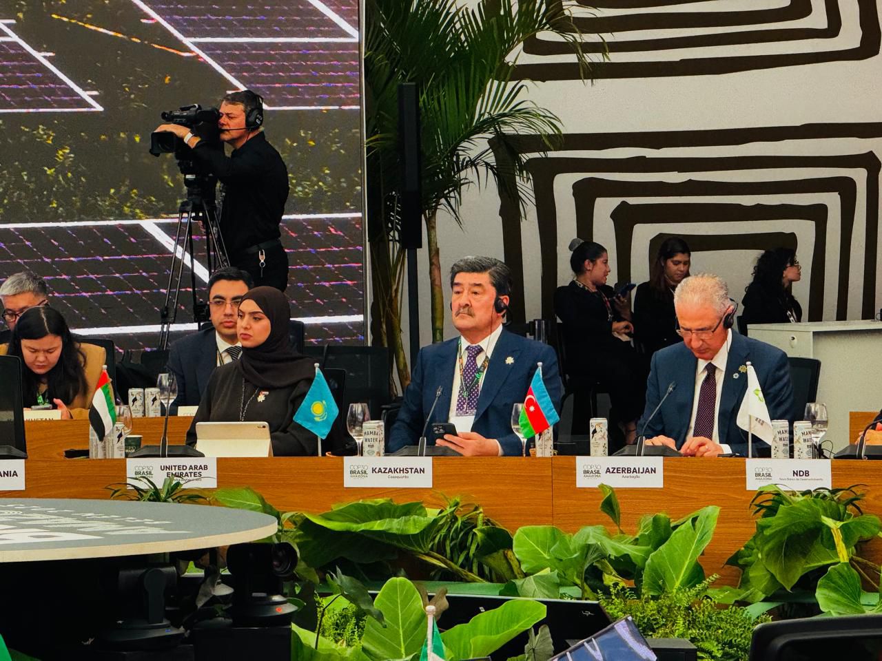 Әлемдік көшбасшылар саммиті аясында Қазақстан Республикасының Экология және табиғи ресурстар министрі энергетикалық көшу мәселелеріне арналған жоғары деңгейлі дөңгелек үстелге қатысты