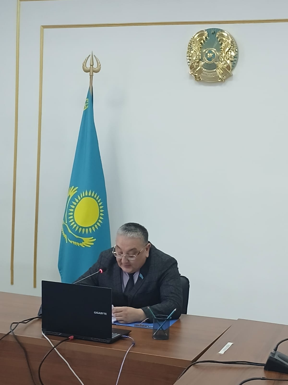 Ақтоғай аудандық мәслихатының кезектен тыс 41 сессиясы (zoom желісі арқылы) 2025 жылдың 01 желтоқсан күні (Ә.Бөкейхан көшесі, 4, үлкен залда) өтті.