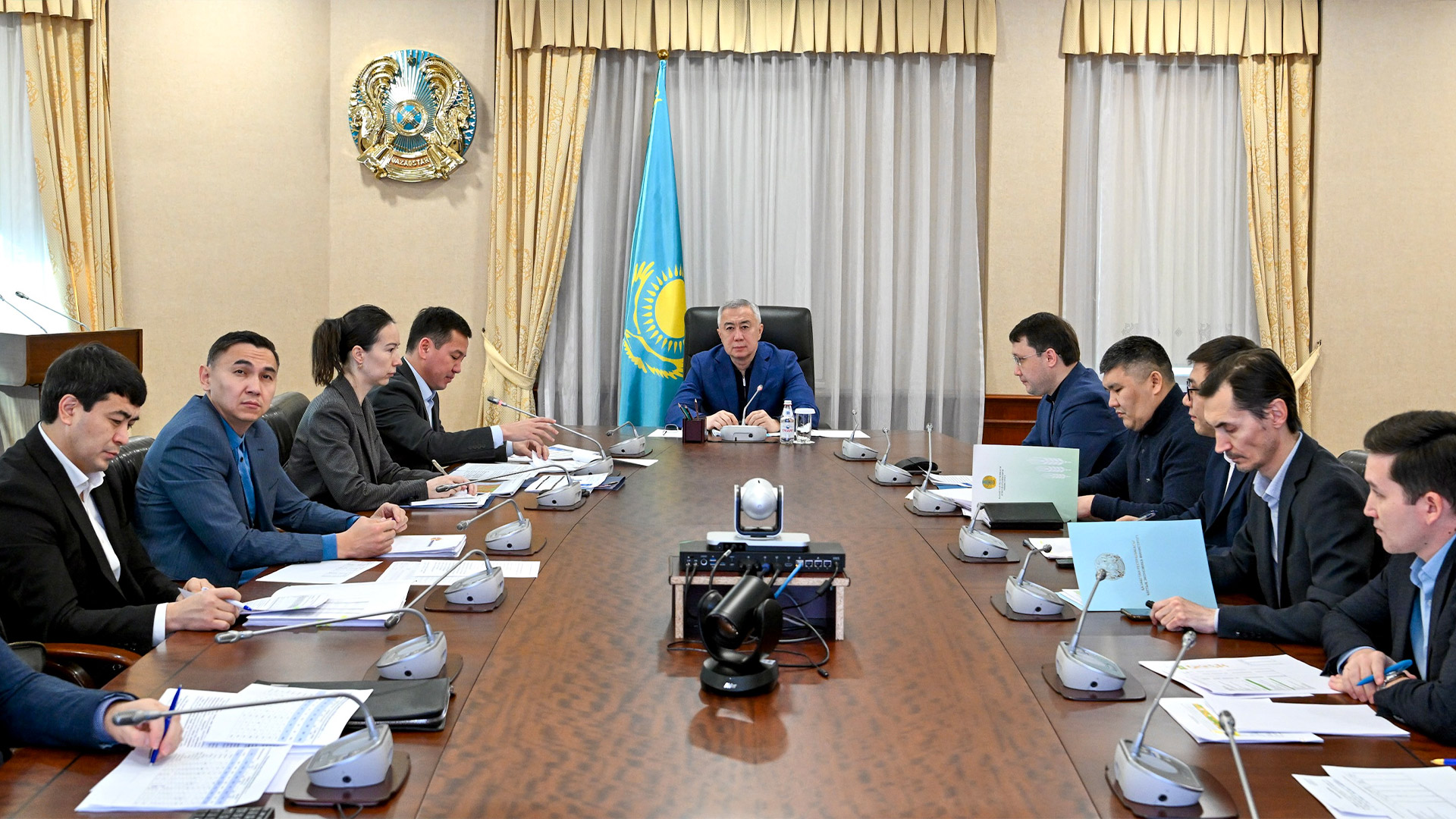 Желтоқсан: нарықты азық-түлікпен толықтыру, әлеуметтік маңызы бар тауарлар тізбесін кеңейту және жаңа жыл алдындағы жәрмеңкелер