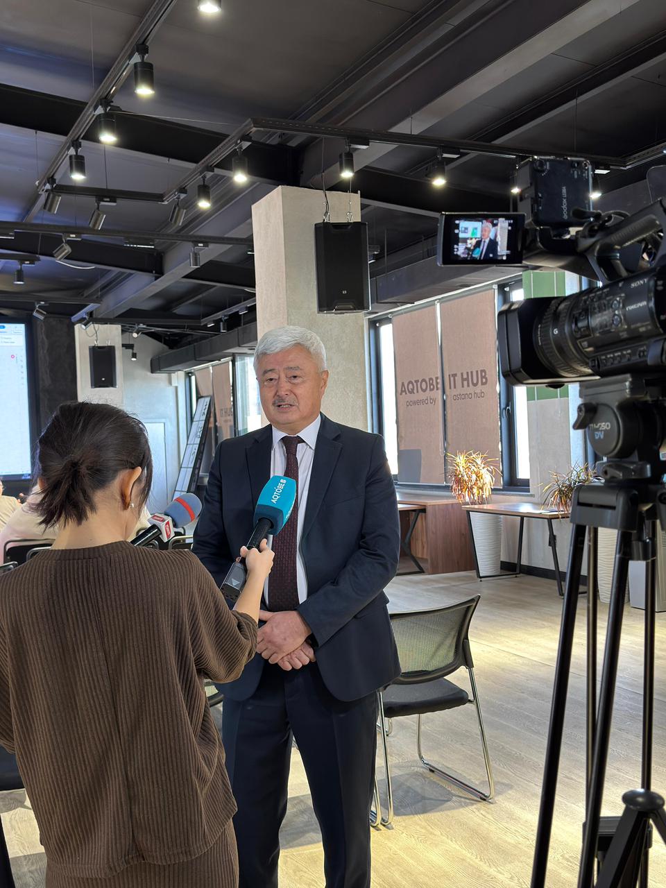 25 ноября 2025 года в регион прибыли представители АО «Казахстанский центр модернизации и развития жилищно-коммунального хозяйства» при Министерстве промышленности и строительства РК. Кроме того, специалисты Комитета по строительству и ЖКХ МПС РК провели совещание в онлайн-формате.