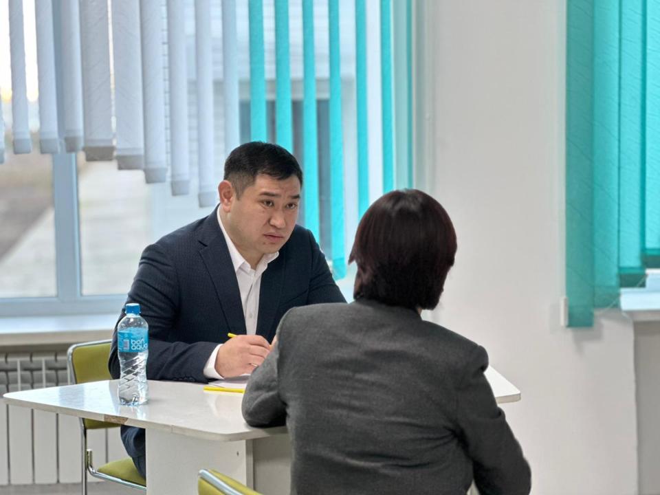 Сегодня аким района Асланбек Шуиншалиев провёл встречу с жителями города Алга и рассказал о работах, выполненных с начала года