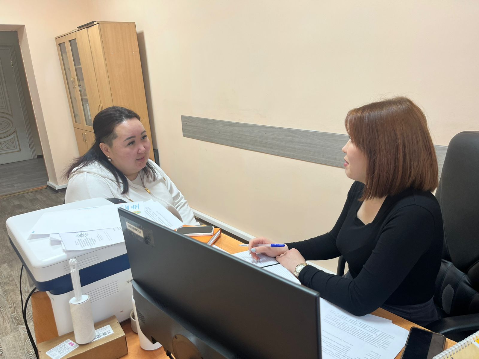 Дене шынықтыру және спорт бөлімінің мемлекеттік қызметтерін көрсететін маманмен құқықтық жалпыға бірдей оқыту